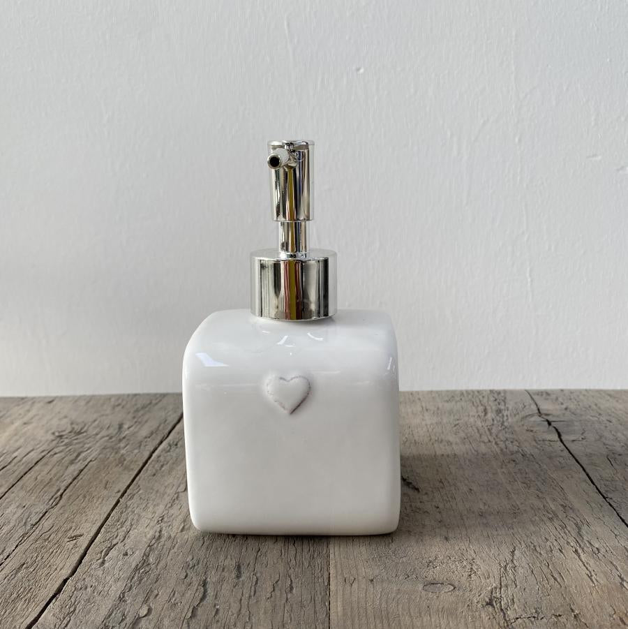 Toothbrush Dispenser + Holder - Luxe Lodge