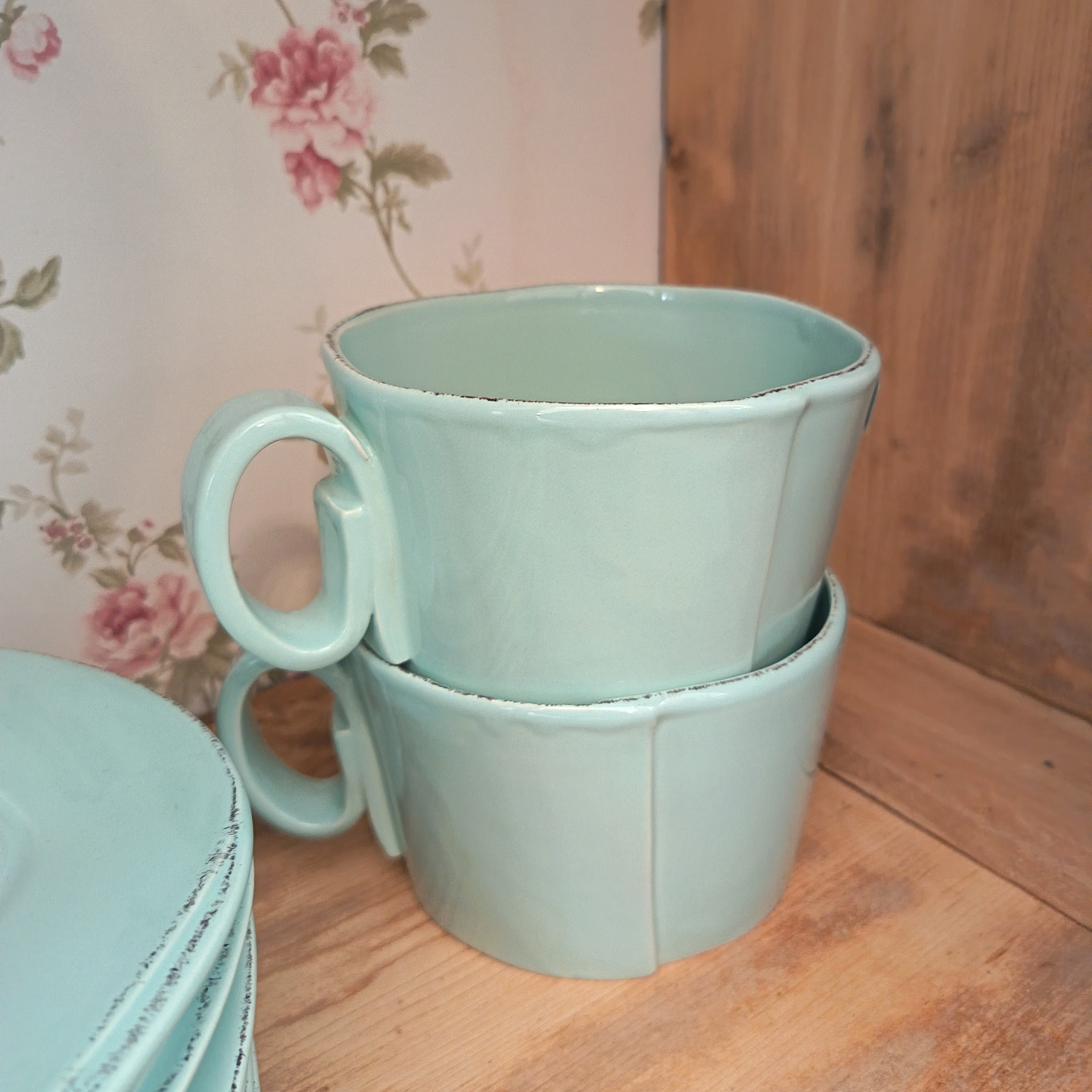 Set of 2 aqua green mugs with handle