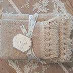 Coppia spugna viso e ospite beige/bianco/corallo con balza a frange - Blanc Mariclò