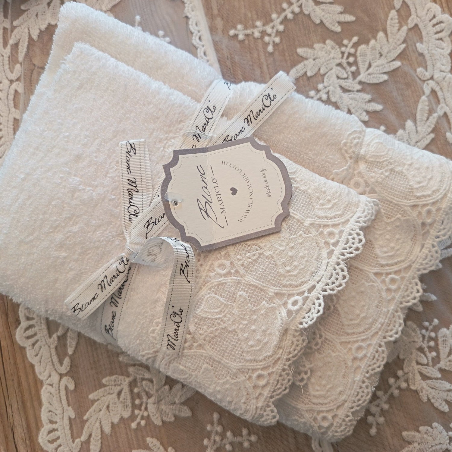 Coppia spugna con gala in sangallo bianco o beige - Blanc Mariclò