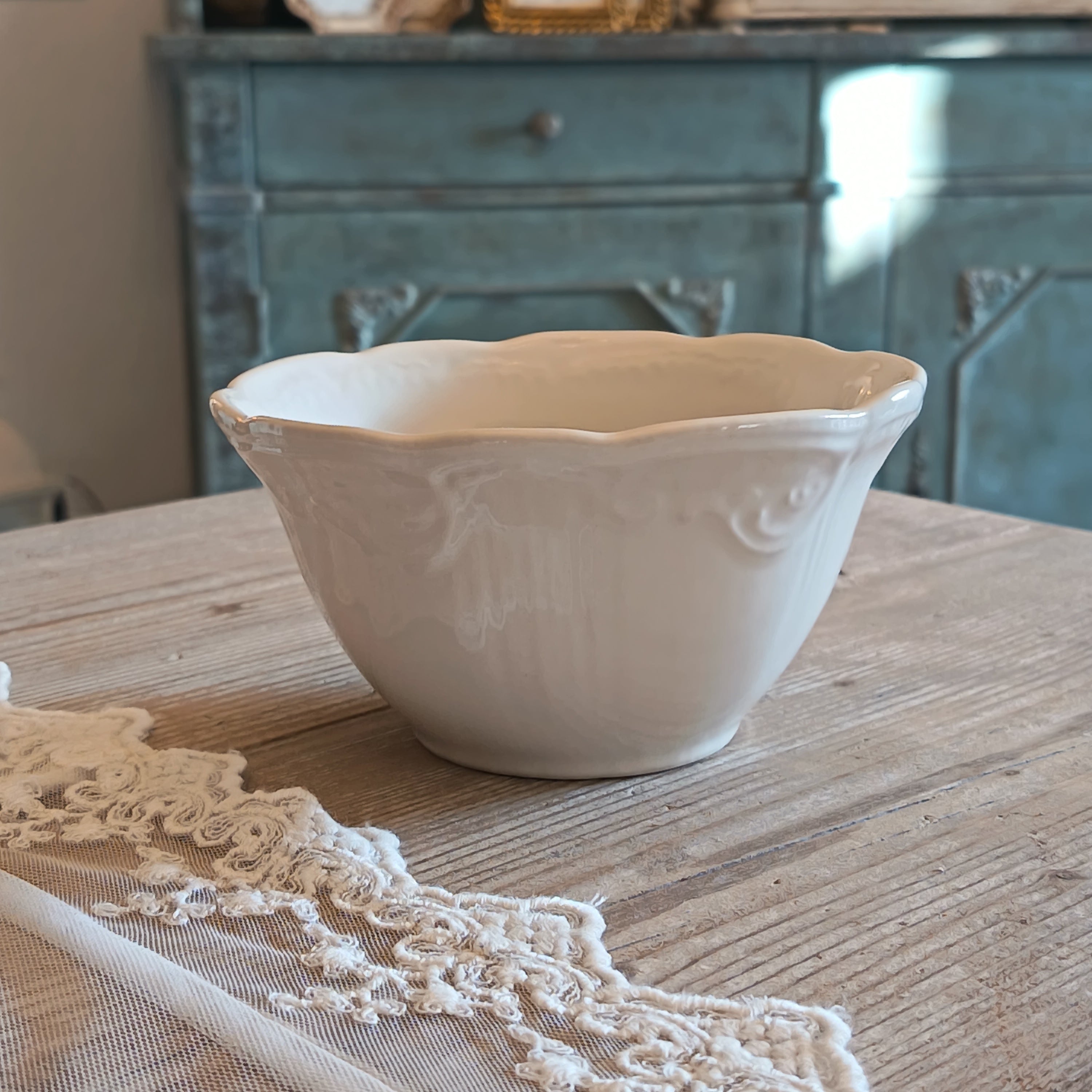 Set 2 ciotole bianco panna con forma e decori romantici - Luxe Lodge