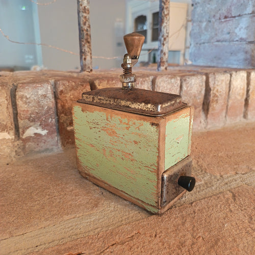 Antico macinino del caffè
