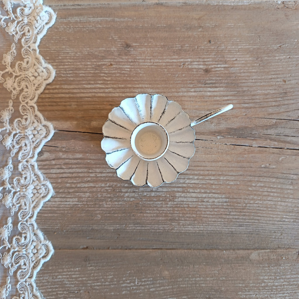 White candle holder with handle