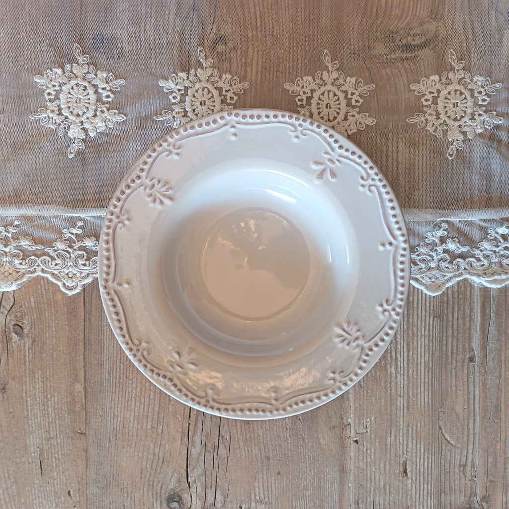 18-piece "Belle Epoque" dinner set: 6 soup plates, 6 dinner plates, 6 dessert plates, and fabric clouds.