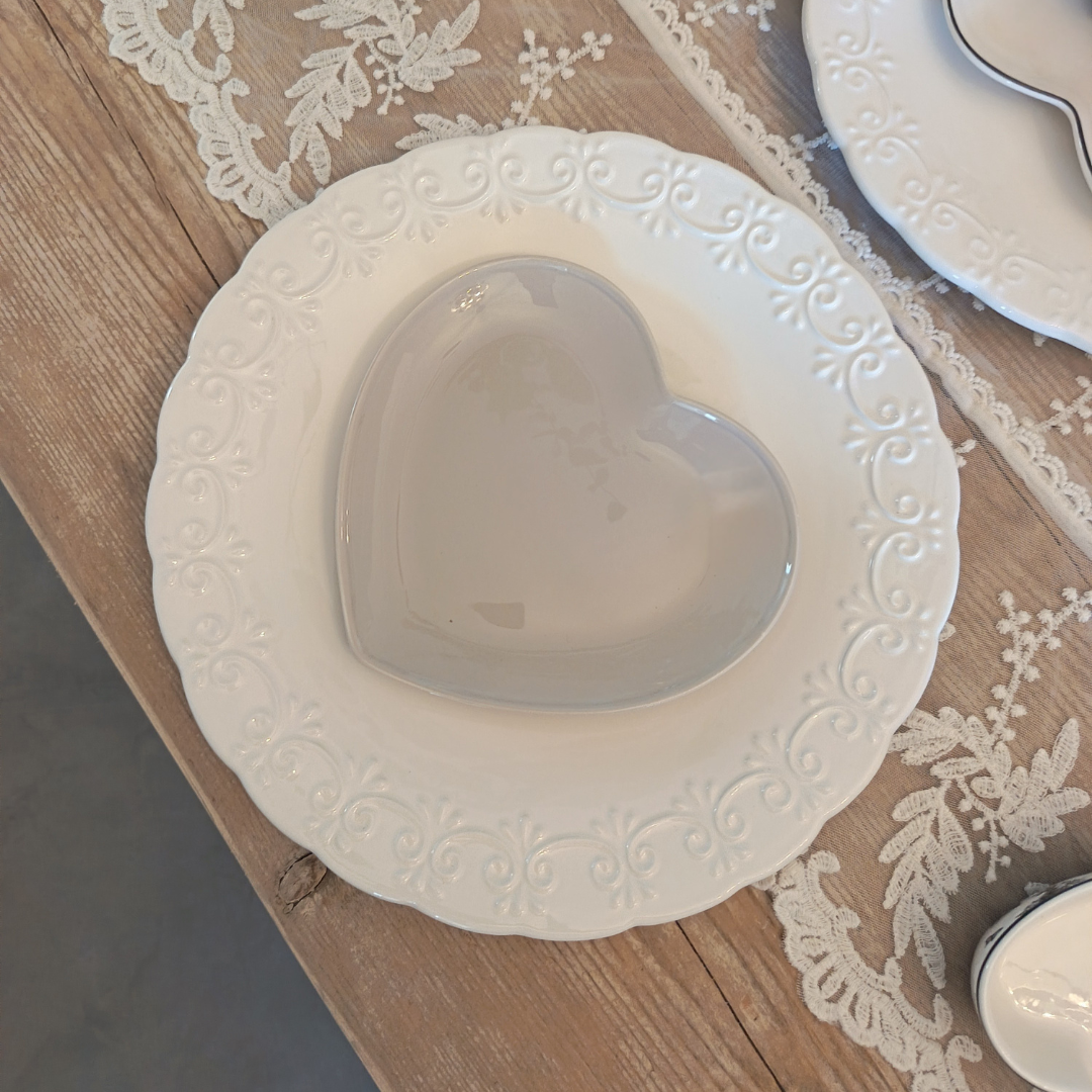 Piatto dolce a cuore grigio - Luxe Lodge