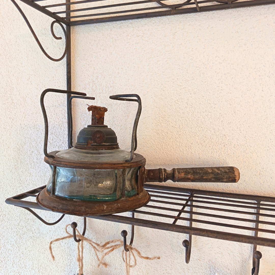 Antico fornellino a petrolio